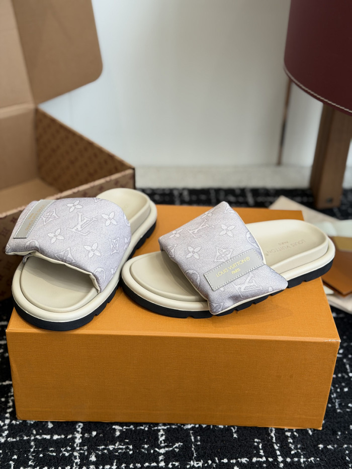 L&V sandal 82