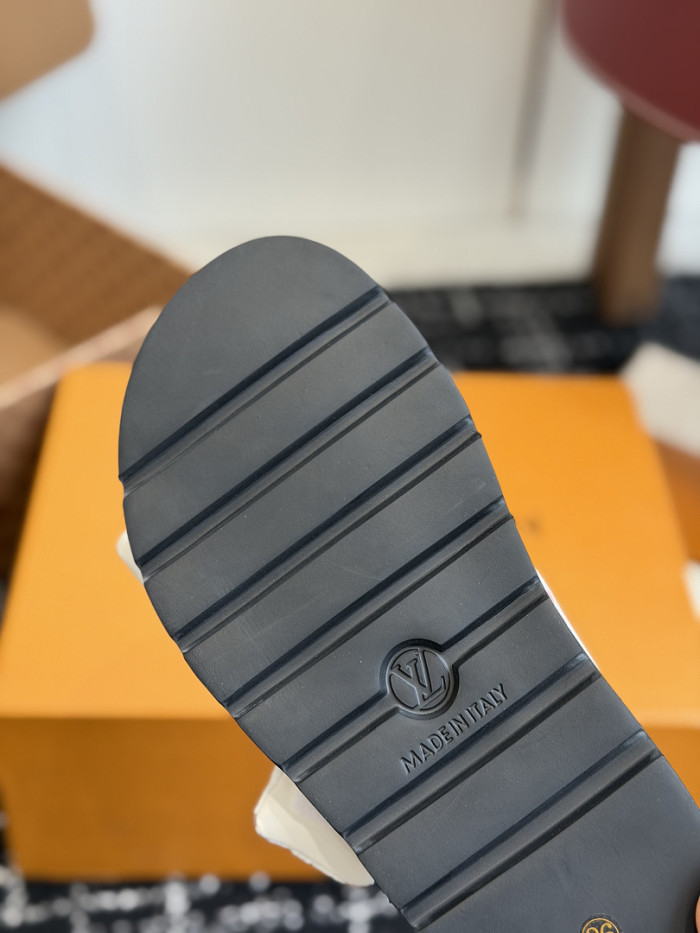 L&V sandal 90