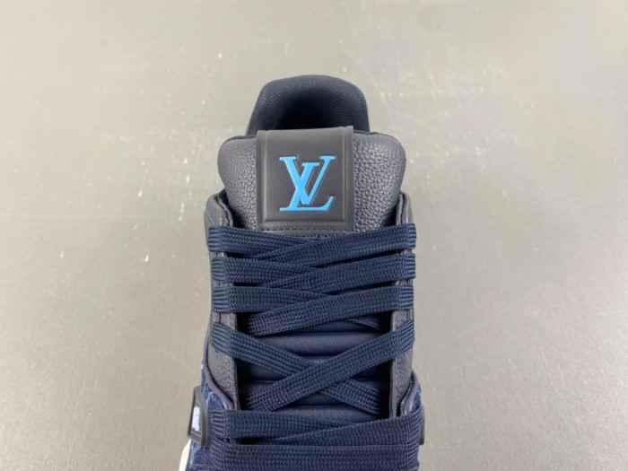 LV snekaers 306