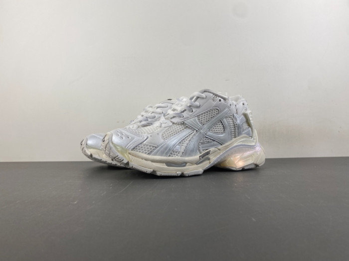 SNEAKER RUNNER 54