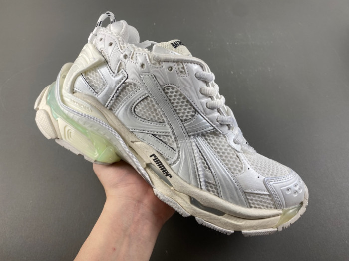 SNEAKER RUNNER 54