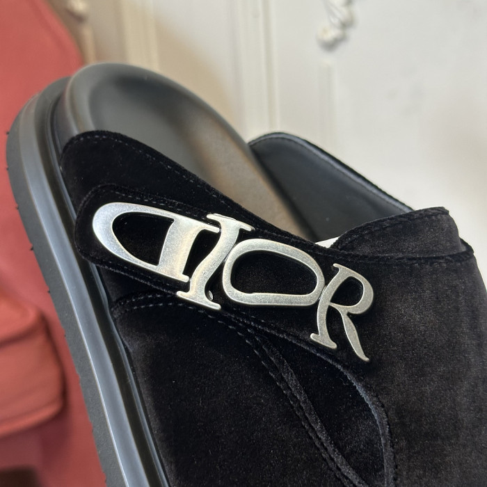 D10r SANDAL 25