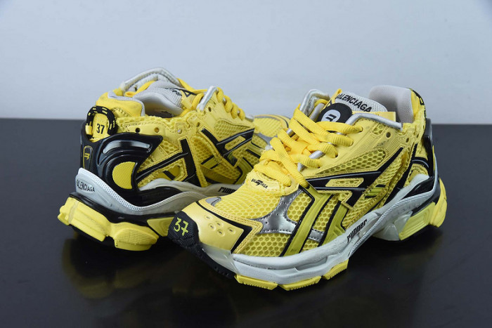 SNEAKER RUNNER 15