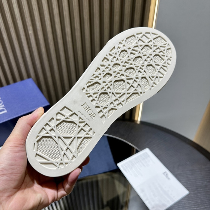 D10r B33 SNEAKERS-14