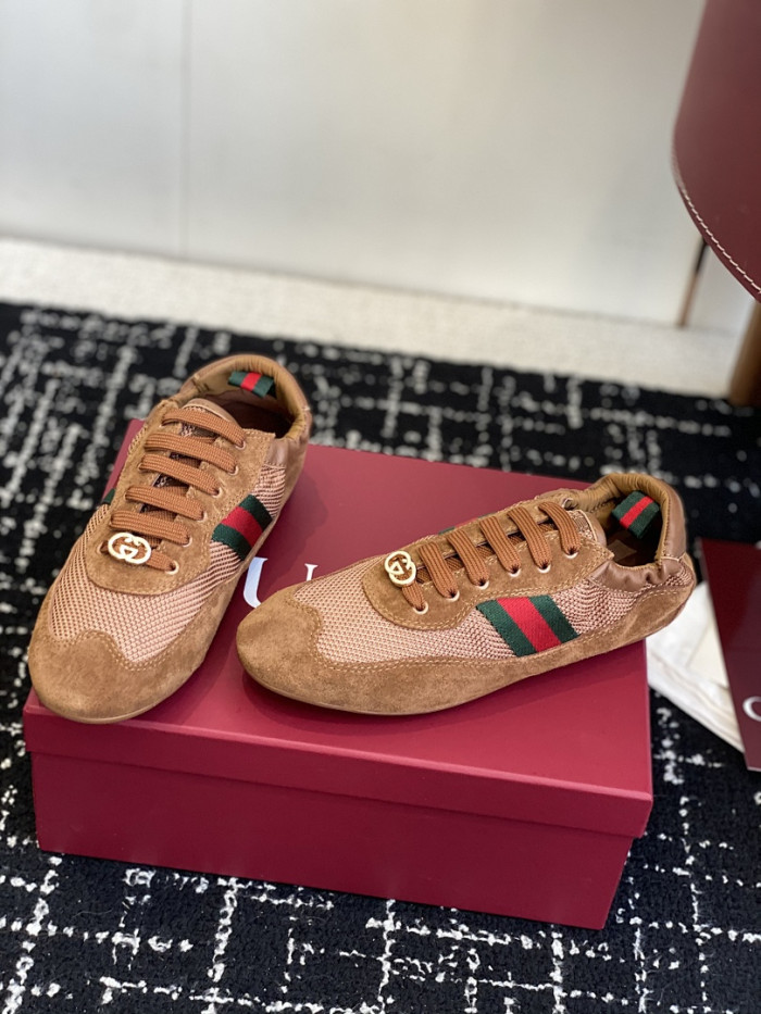 Gvc*1 SNEAKER 136