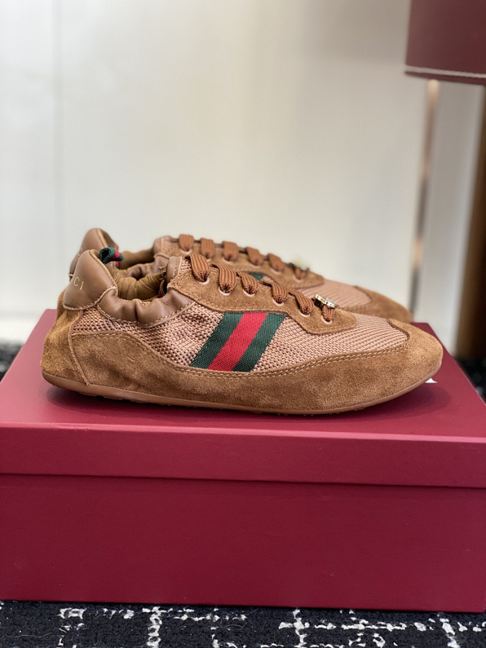 Gvc*1 SNEAKER 136
