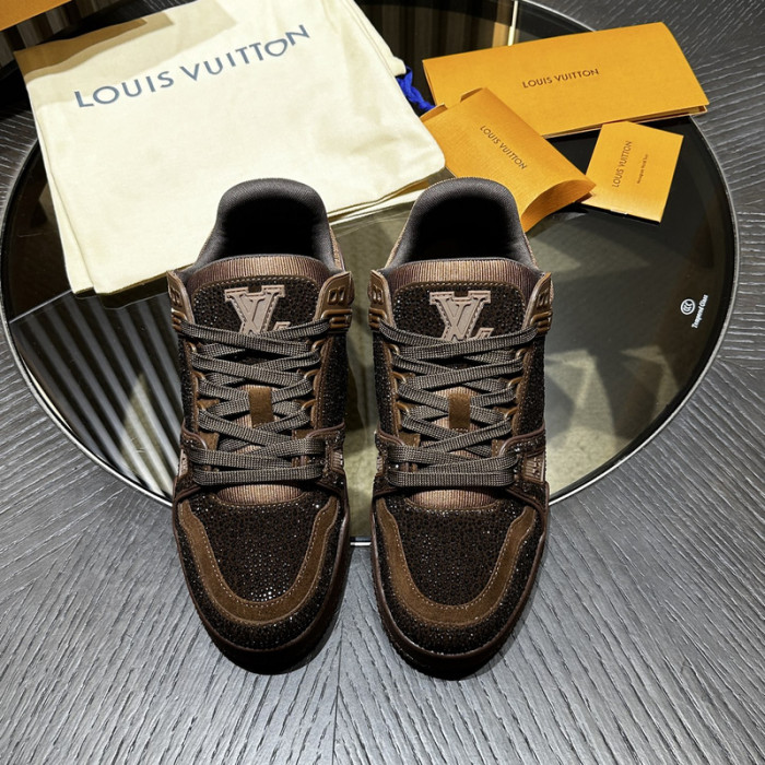 LV snekaers 149