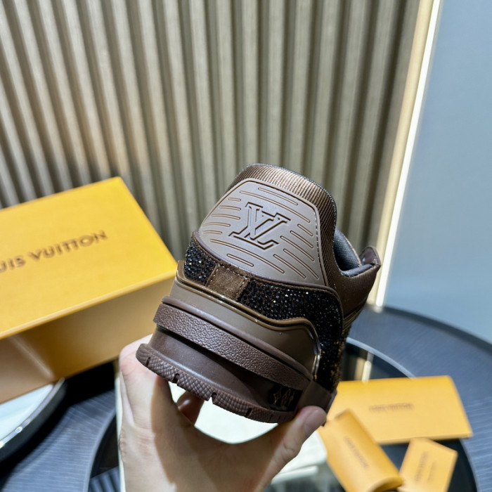 LV snekaers 149
