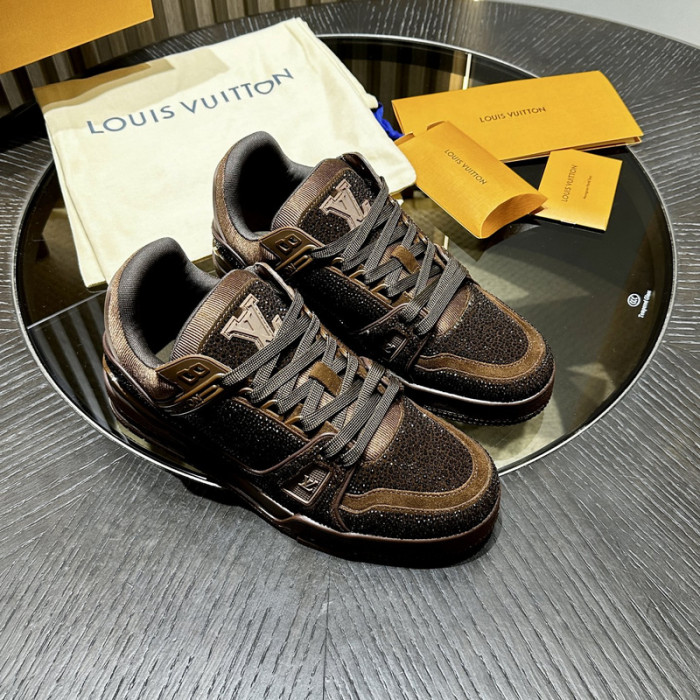 LV snekaers 149