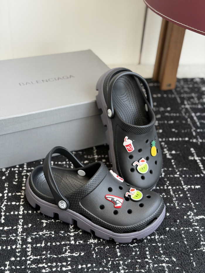 Ba1en*iaga Sandal 53