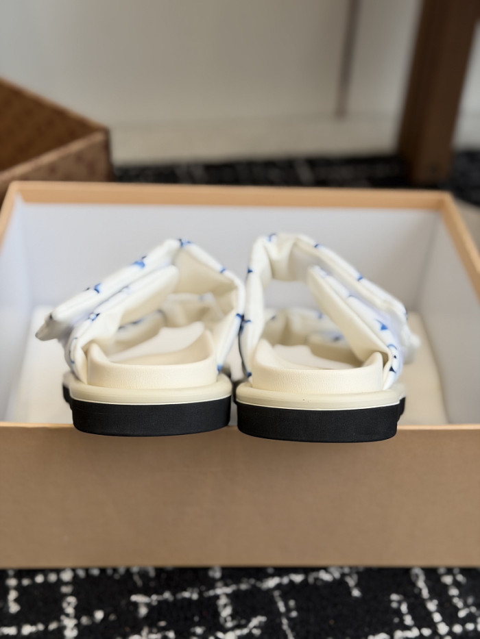 L&V sandal 89