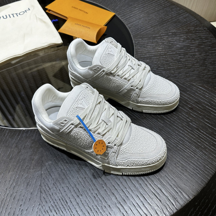 LV snekaers 150
