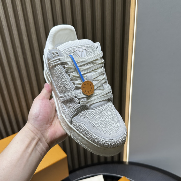 LV snekaers 150