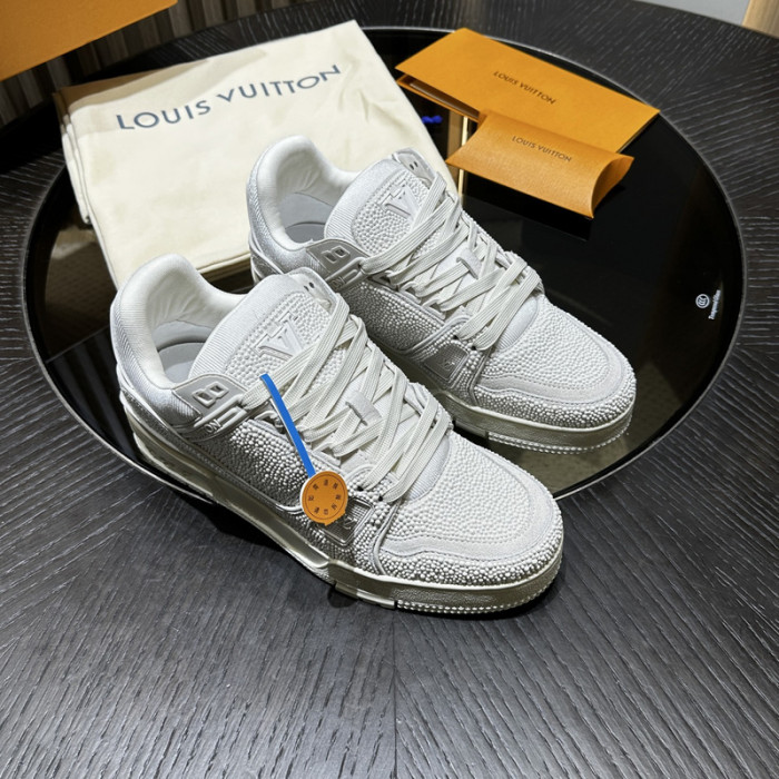 LV snekaers 150