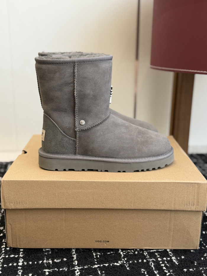UGG-15