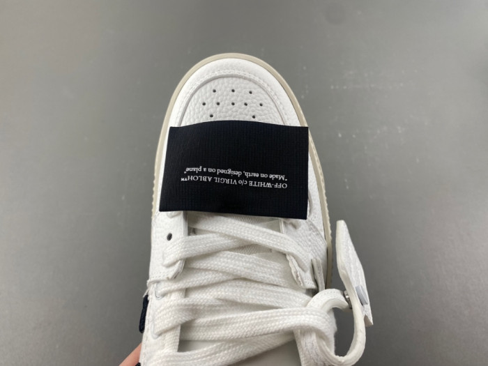 OFF-WHITE -102