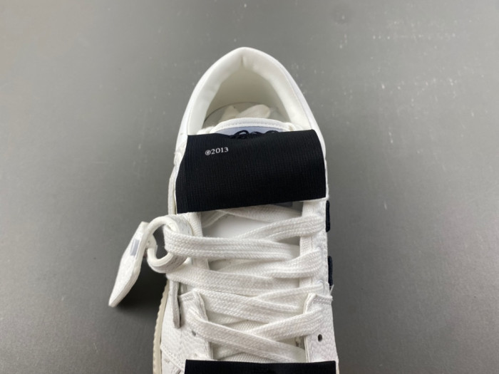OFF-WHITE -102
