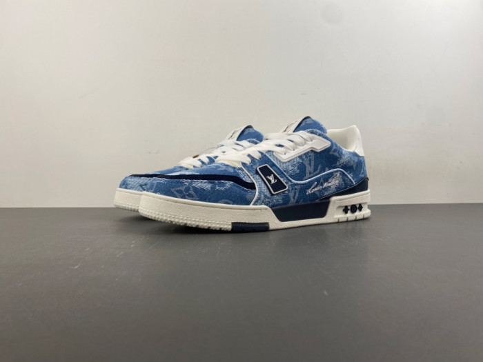 LV snekaers 307