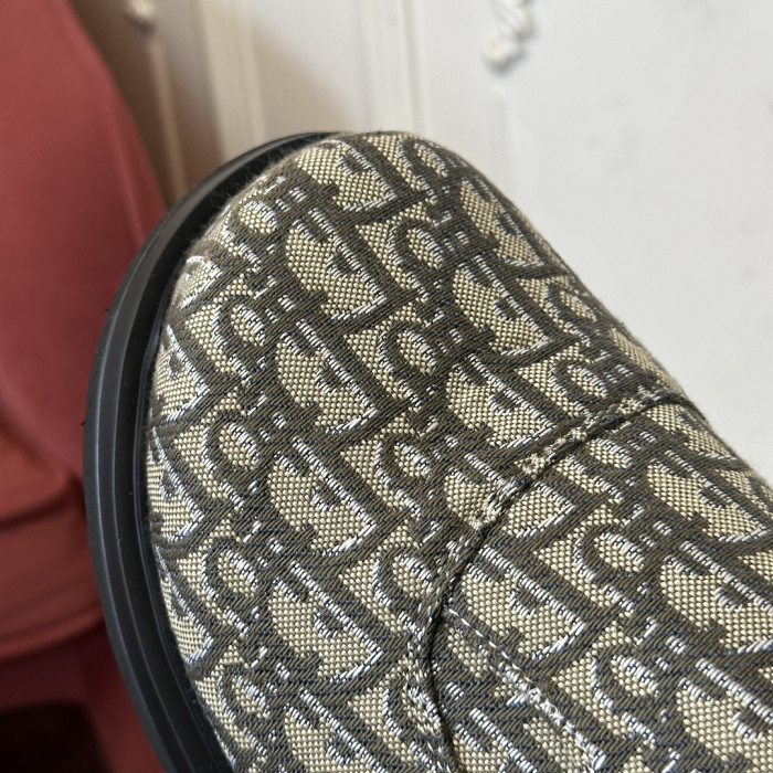D10r SANDAL 22