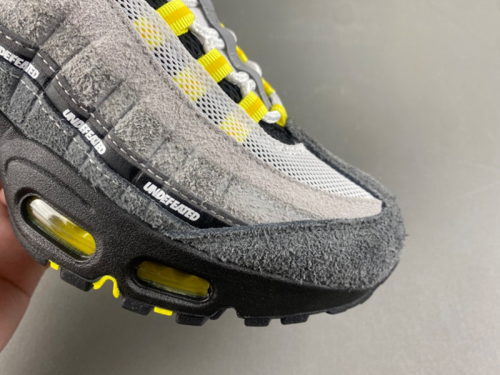 UNDEFEATED × Nike Air Max 95 Opti Yellow -IB4523-002