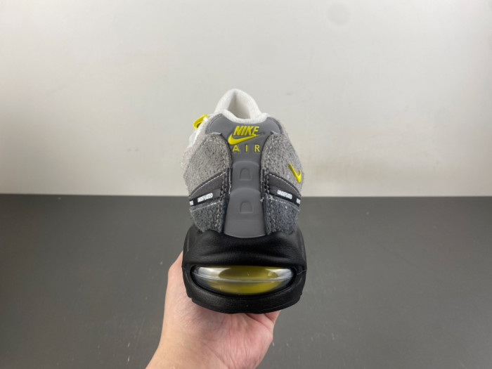 UNDEFEATED × Nike Air Max 95 Opti Yellow -IB4523-002