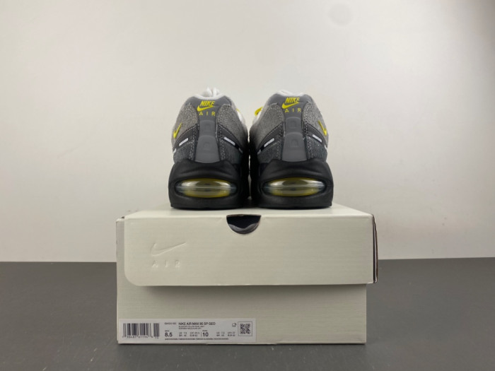 UNDEFEATED × Nike Air Max 95 Opti Yellow -IB4523-002
