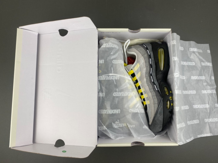 UNDEFEATED × Nike Air Max 95 Opti Yellow -IB4523-002