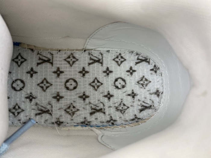 LV snekaers 308