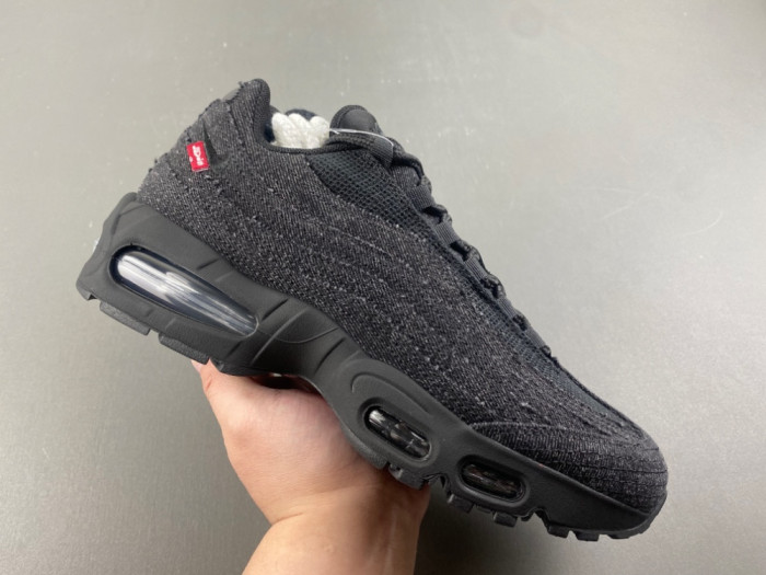 Air Max 95 x Levi
