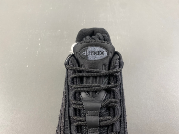 Air Max 95 x Levi