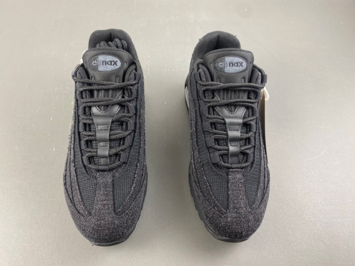 Air Max 95 x Levi