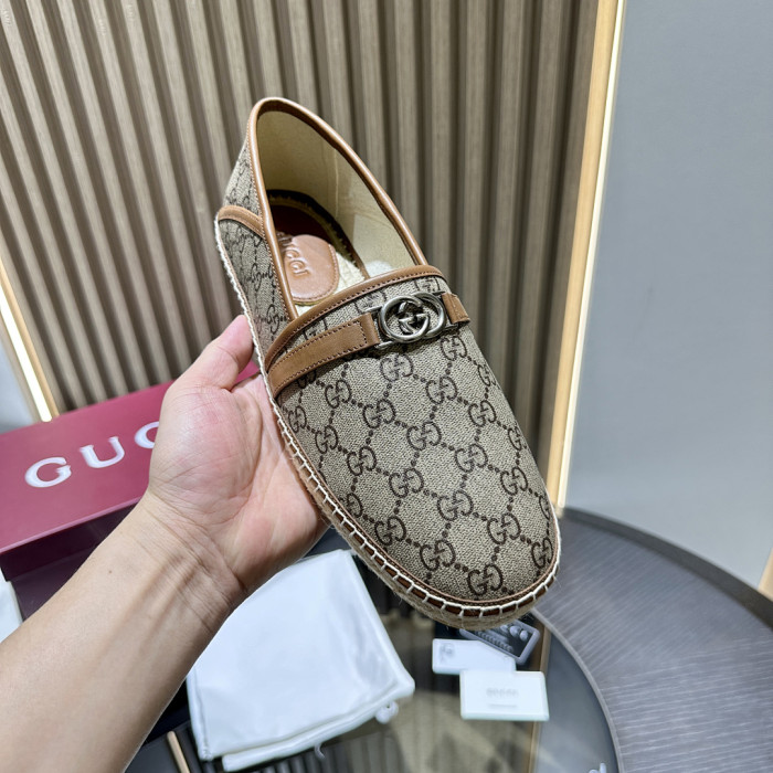 Gvc*1 SNEAKER 124