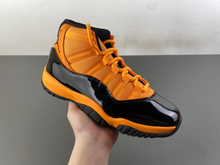 Air Jordan 11-CT8012-700