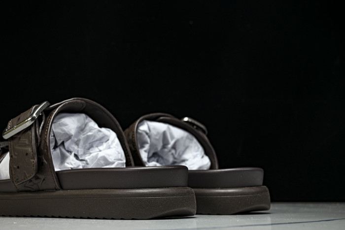 L&V sandal 96