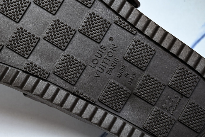 L&V sandal 96