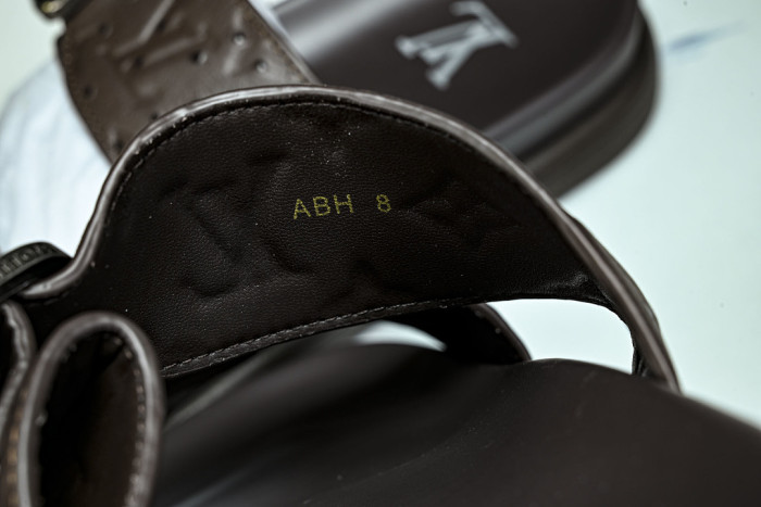 L&V sandal 96