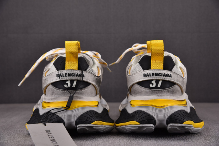 BALENCIAGA 22