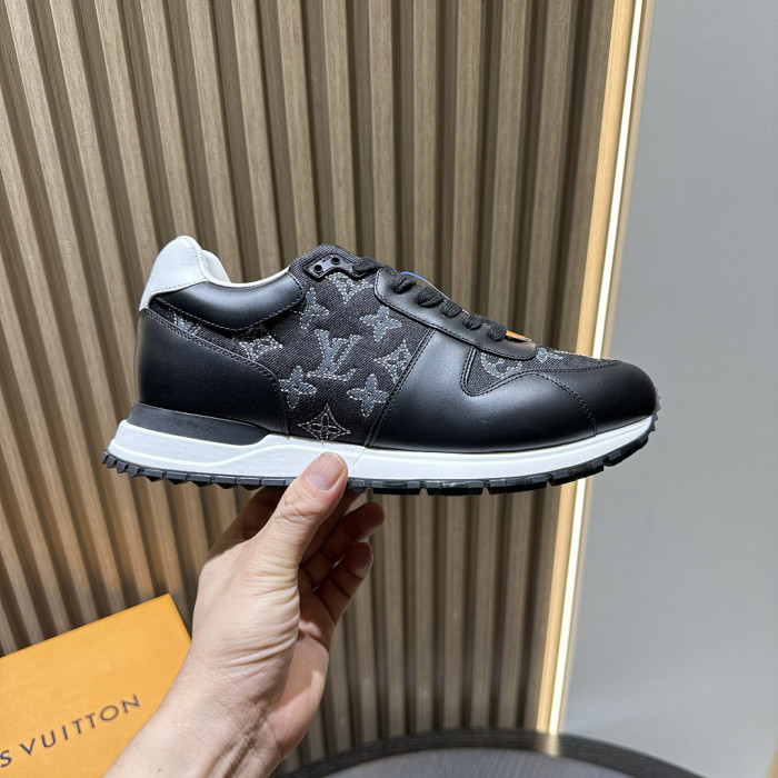 LV snekaers 266