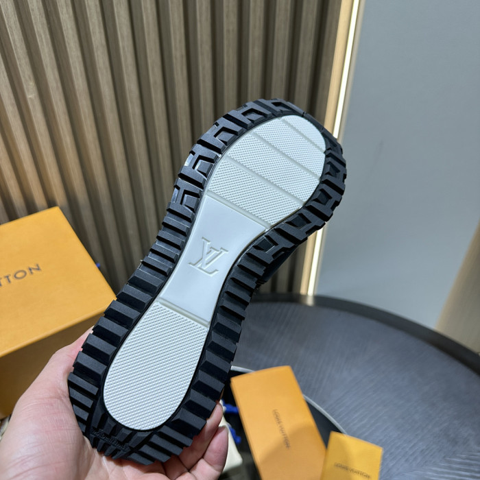 LV snekaers 266