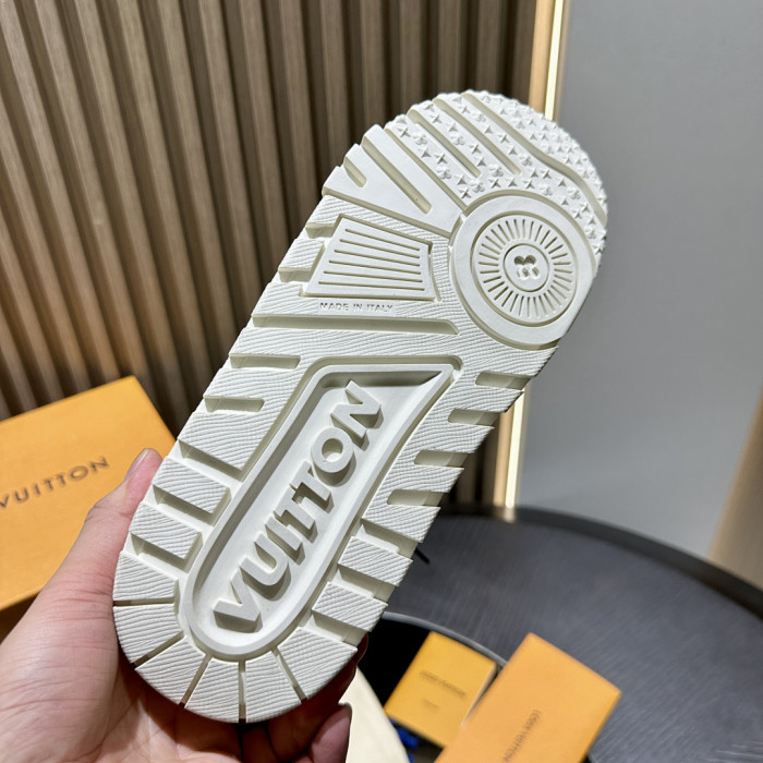 LV snekaers 248