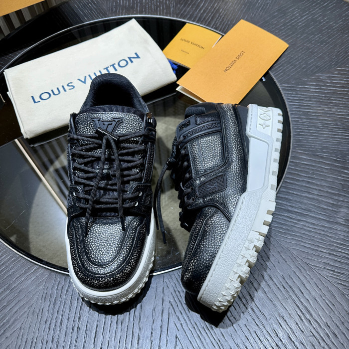 LV snekaers 248