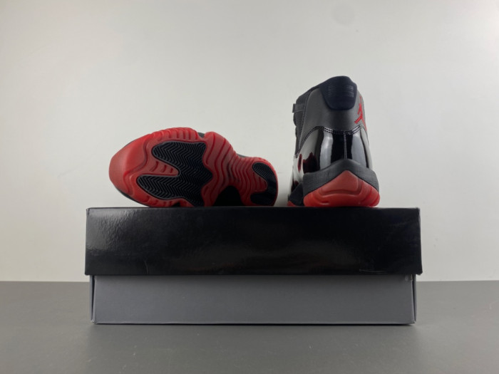 Air Jordan 11-378037-326