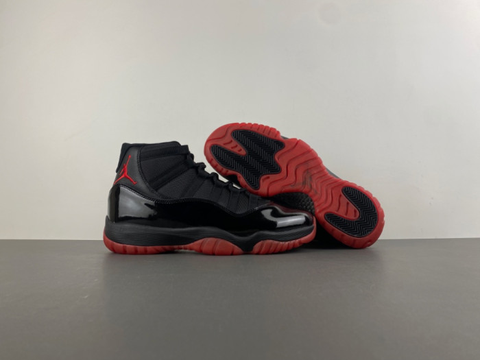 Air Jordan 11-378037-326