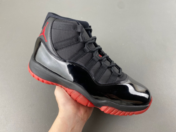 Air Jordan 11-378037-326