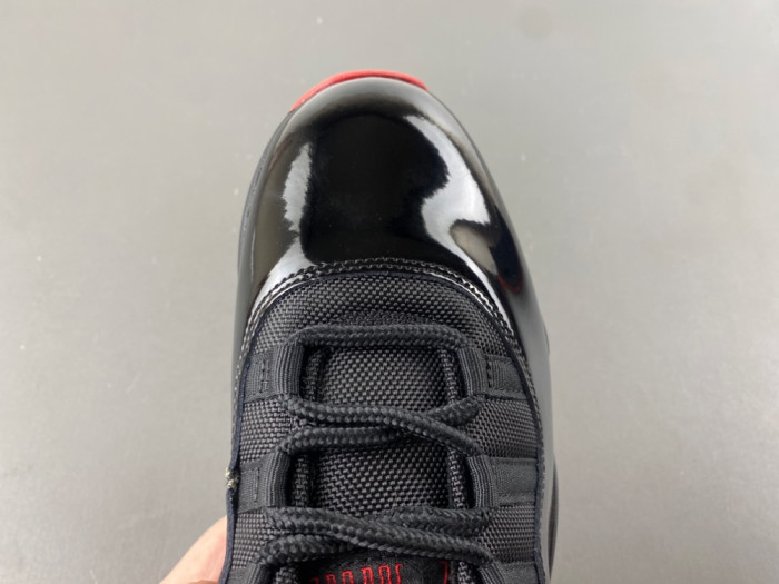 Air Jordan 11-378037-326
