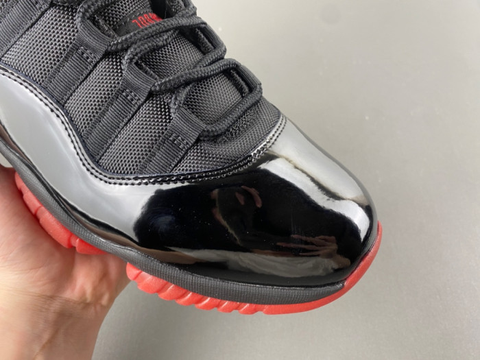 Air Jordan 11-378037-326