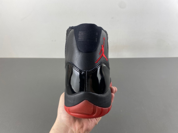 Air Jordan 11-378037-326