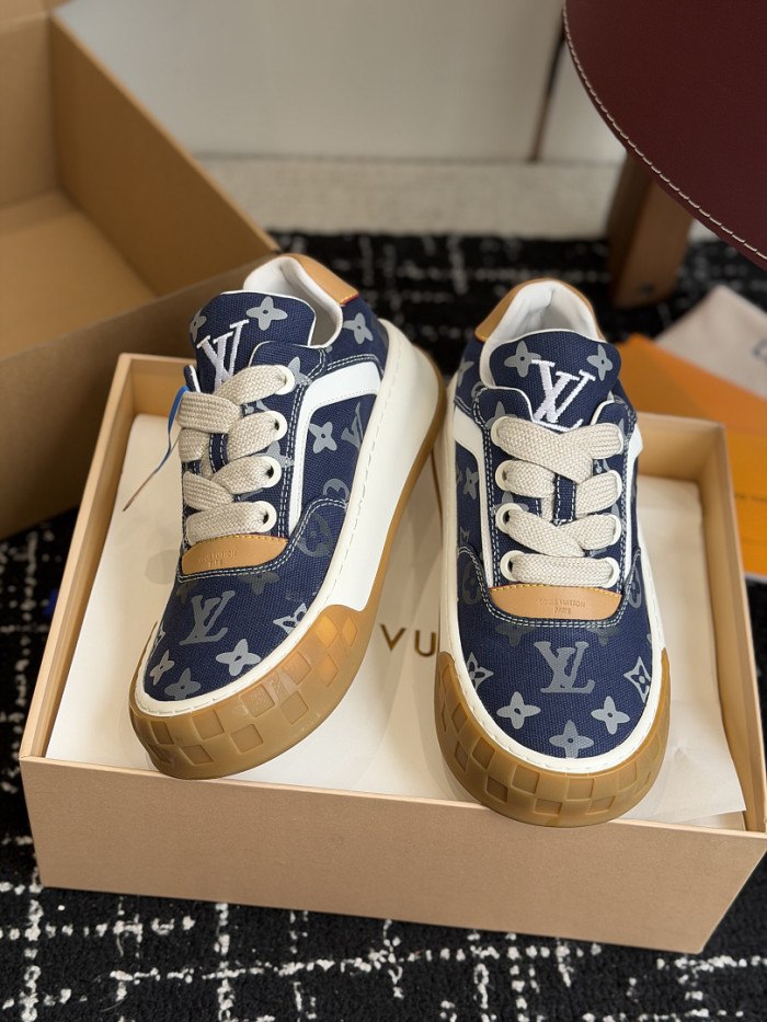LV snekaers 295