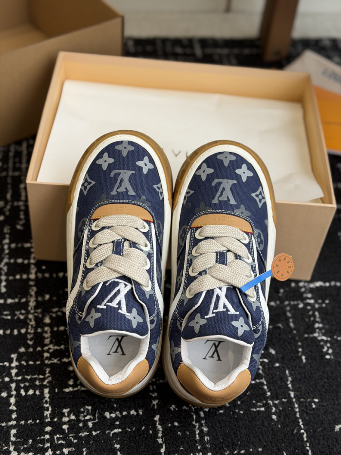 LV snekaers 295
