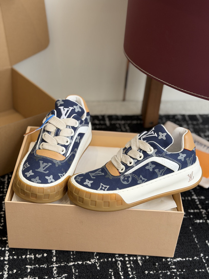 LV snekaers 295